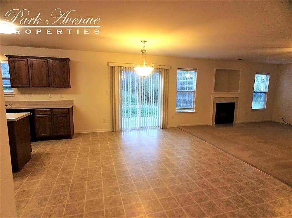 1223 Ben Livingston Rd - Photo 3 of 10