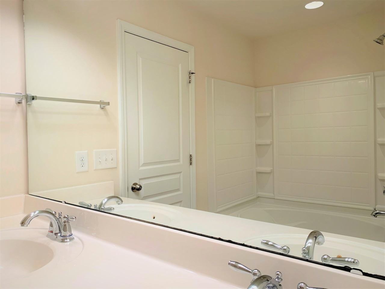 1138 Kingston Grove Dr #1 - Photo 7 of 21
