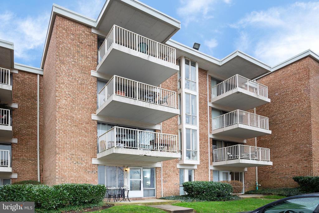 2605 Huntington Ave #66 - Photo 2 of 36