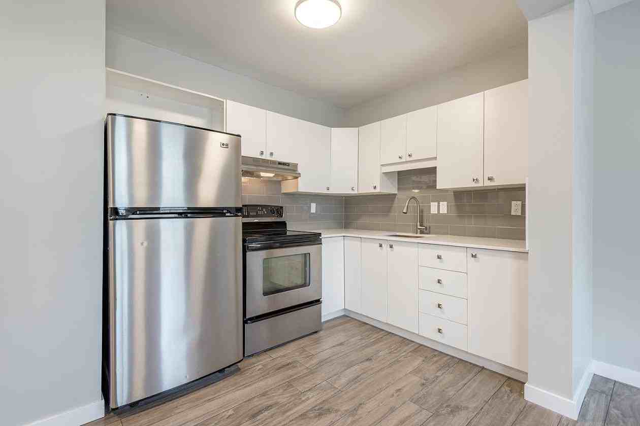 St-Henri - Photo 3 of 11