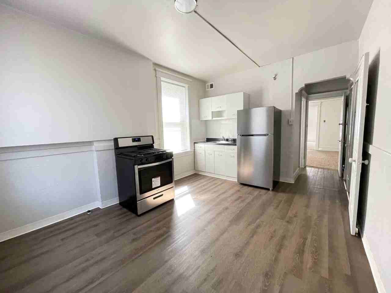 Bates Street Apartments - Photo 3 of 8