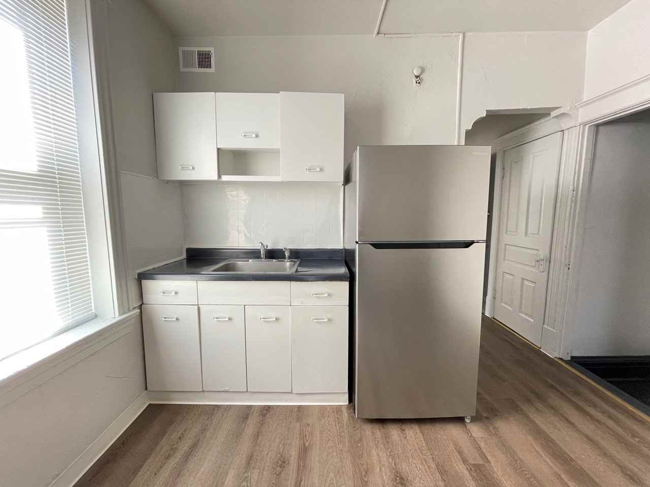 Bates Street Apartments - Photo 2 of 8