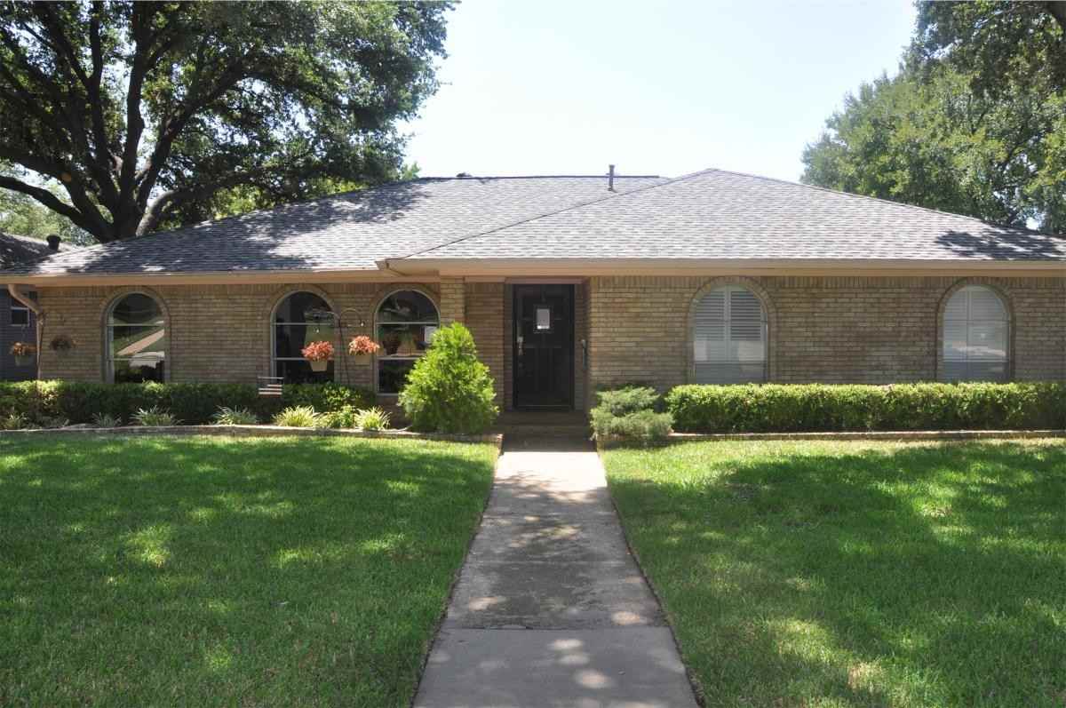 9212 Loma Vista Dr, Dallas, TX 75243 3 Bedroom House for Rent for