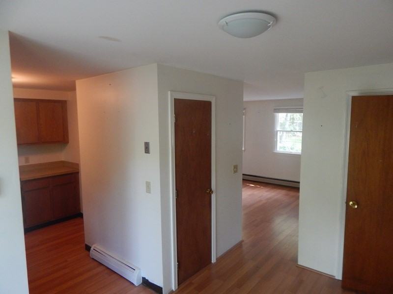 207 Foxcroft Circle - Photo 3 of 11