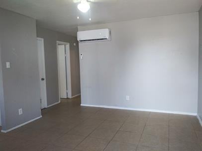 1915 Northwest 13th Avenue - Photo 3 of 15