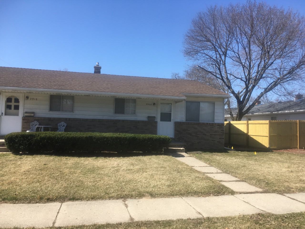 2908 Averill Drive - Photo 2 of 25