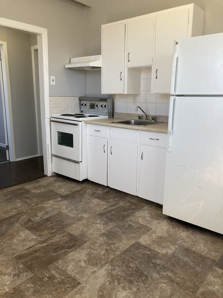 59 McLaughlin Crescent Apt 4 - Photo 2 of 10