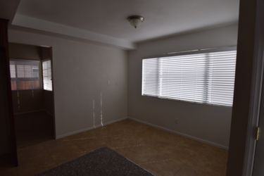 10975 Sunwood Pl - Photo 3 of 12