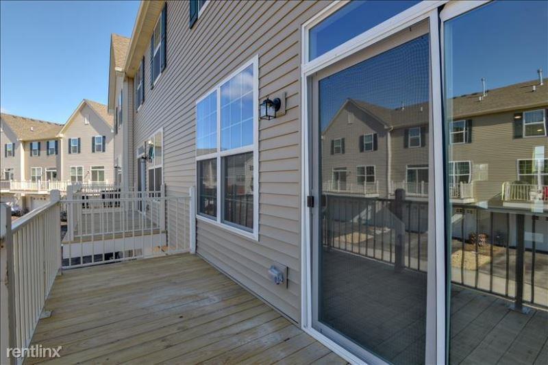 1749 Carlstedt Dr - Photo 3 of 5