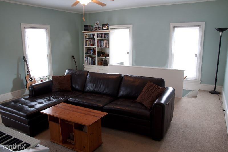 103 103 Main St C - Photo 2 of 18