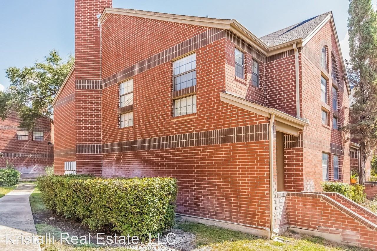 7930 Roanoke Run - Photo 2 of 40