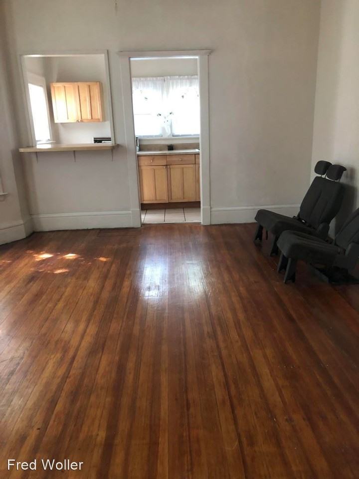 1530 9th Ave - Photo 2 of 6