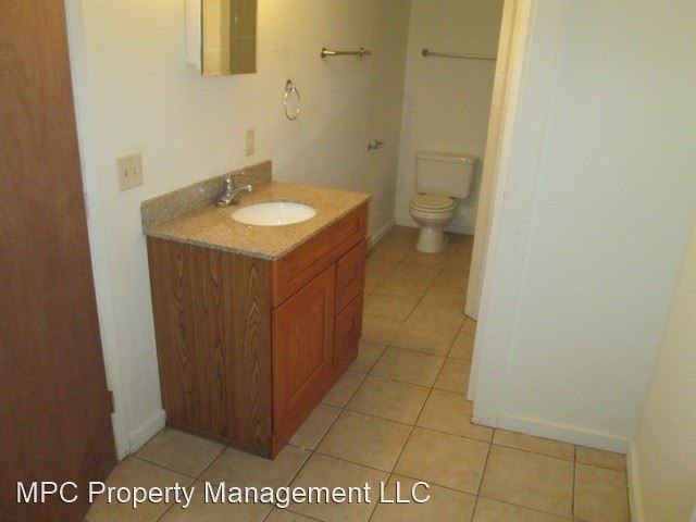 169 E Chestnut Street - Photo 3 of 11