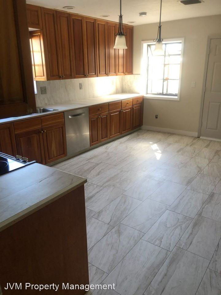 27673 Los Amigos Ln - Photo 2 of 8