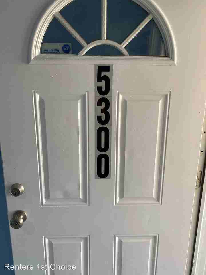 5300 Maple Ave - Photo 2 of 11