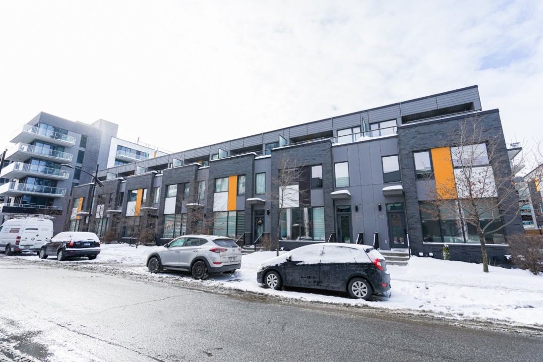 170 170 Rue de la Rotonde - Photo 2 of 21