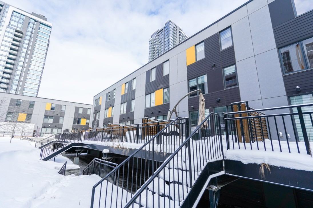 170 170 Rue de la Rotonde - Photo 3 of 21