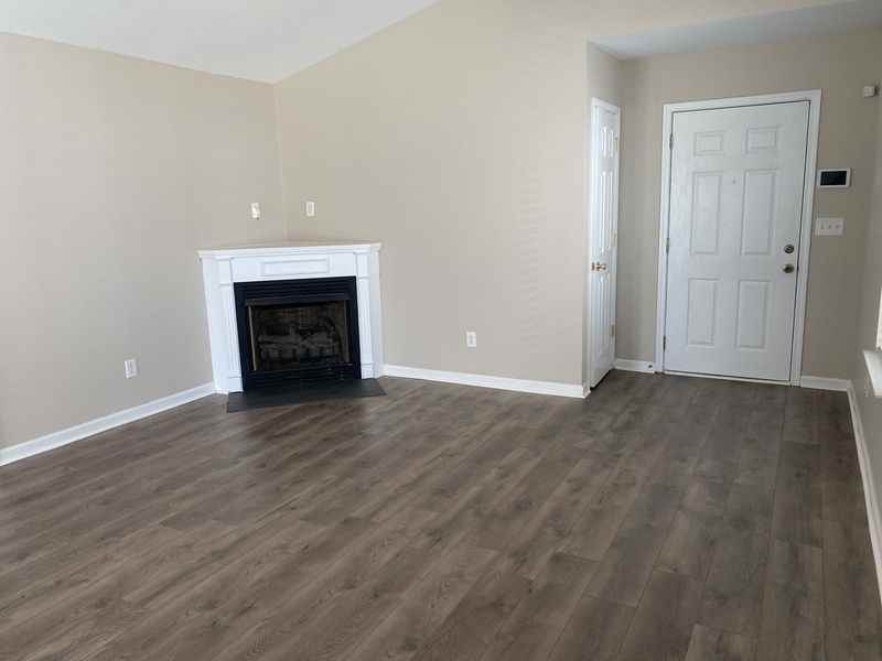 5631 Henderson Oaks Dr - Photo 2 of 20