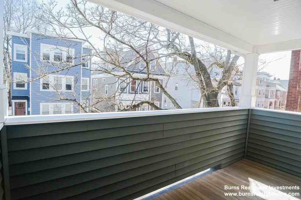 58 Saxton St #2 - Photo 5 of 14