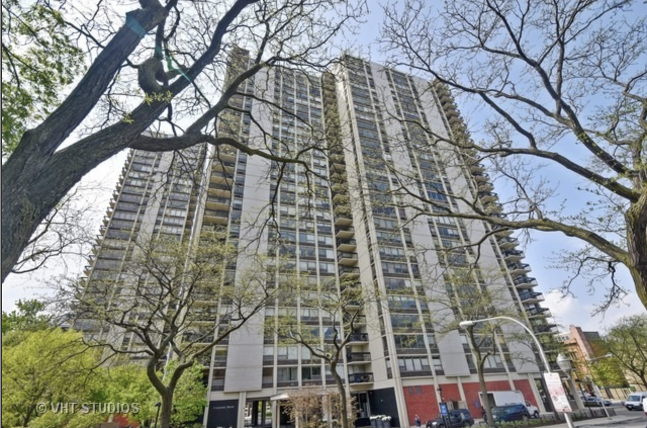 1360 North Sandburg Terrace #2009C