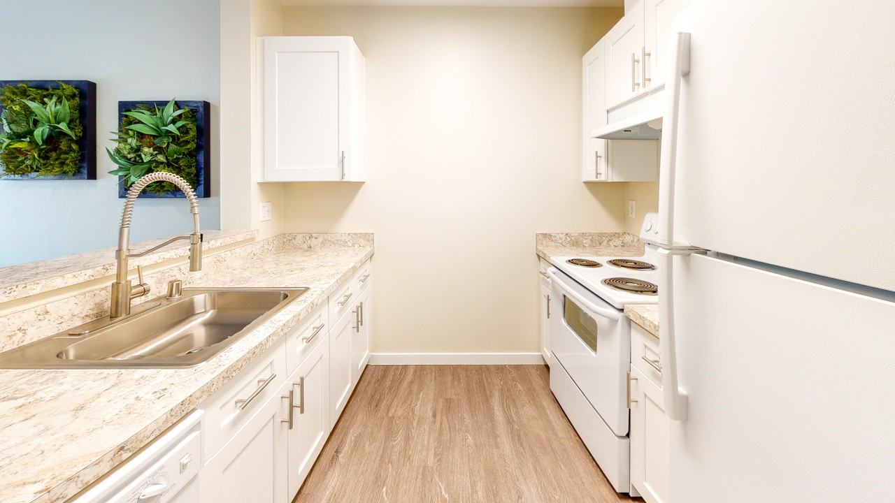 King Arthurs Court - Photo 7 of 43