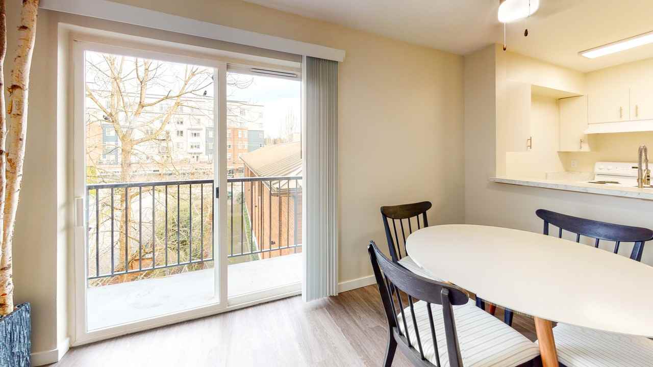 King Arthurs Court - Photo 4 of 43