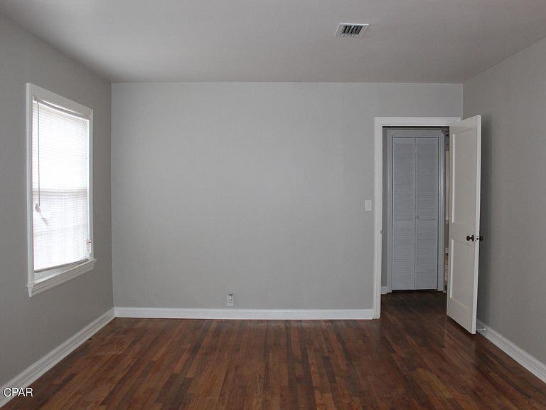 121 North Cove Terrace Drive - Photo 2 of 14