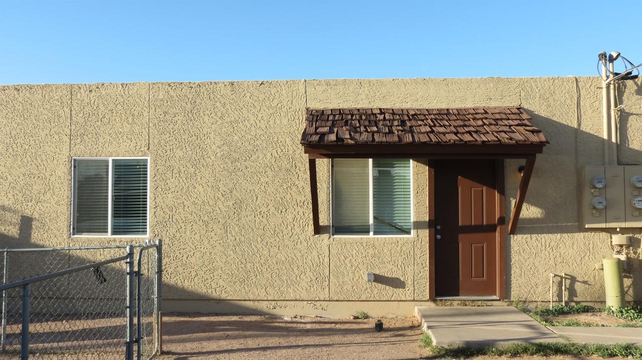 501 E Quail Ave #1 - Photo 5 of 5