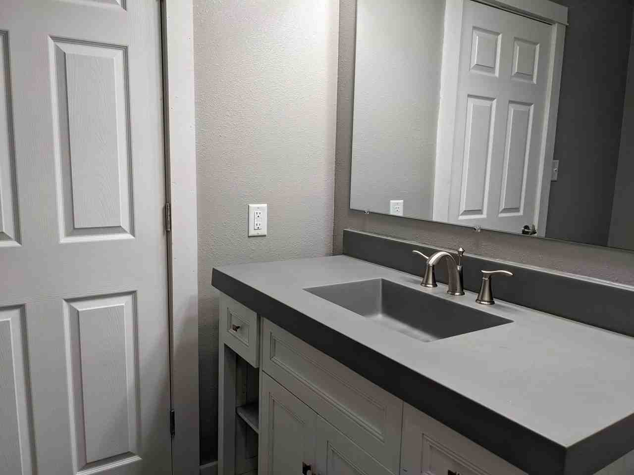 611 1st St E #1 - Photo 6 of 11