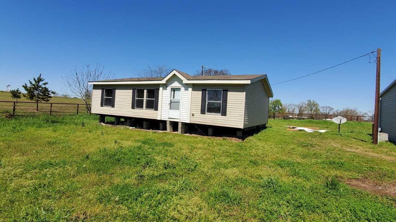 17967 Fm 850 #1 - Photo 2 of 3