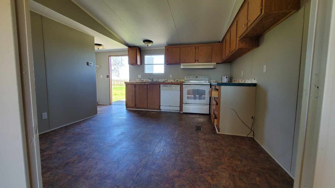 17971 Fm 850 #1 - Photo 3 of 7