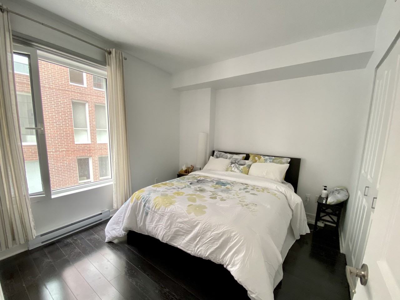 1248 Av de l'Hôtel-de-Ville - Photo 6 of 10