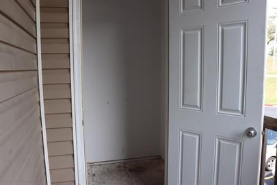 124/130 Hamlet Rd - Photo 3 of 31