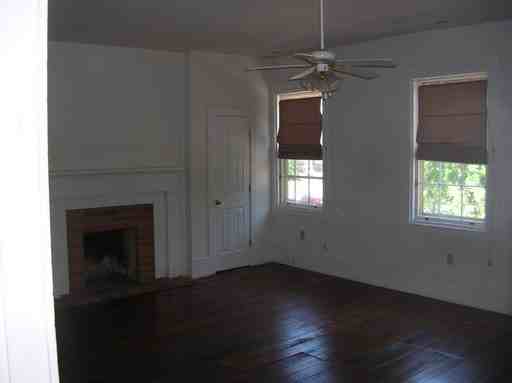 1811 E Grace St - Photo 2 of 5