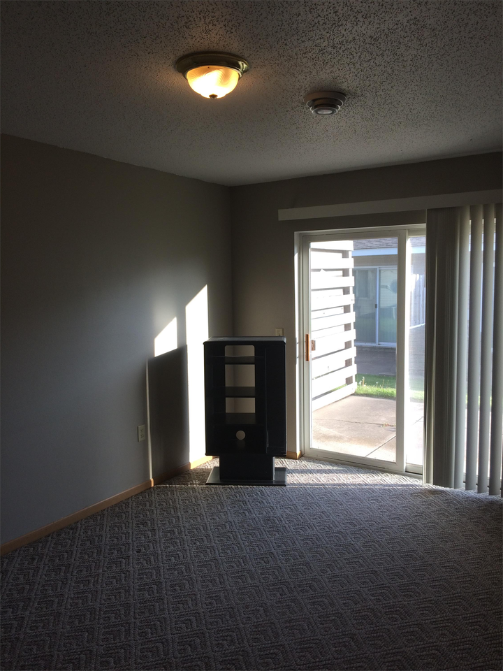 1109 Evergreen Ln #2 - Photo 7 of 16