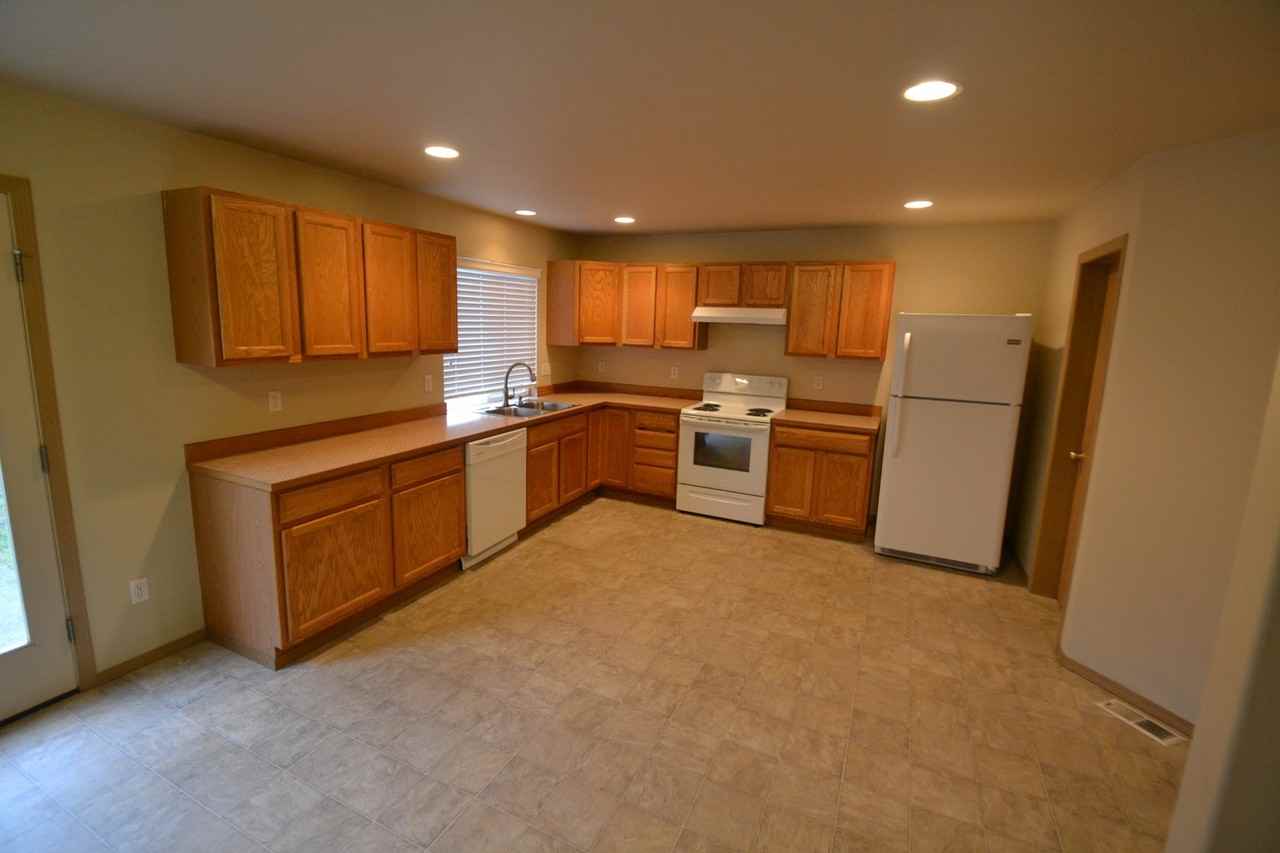 4904 141st St SE - Photo 2 of 8