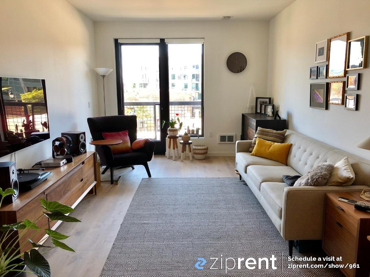 815 Tennessee St #210