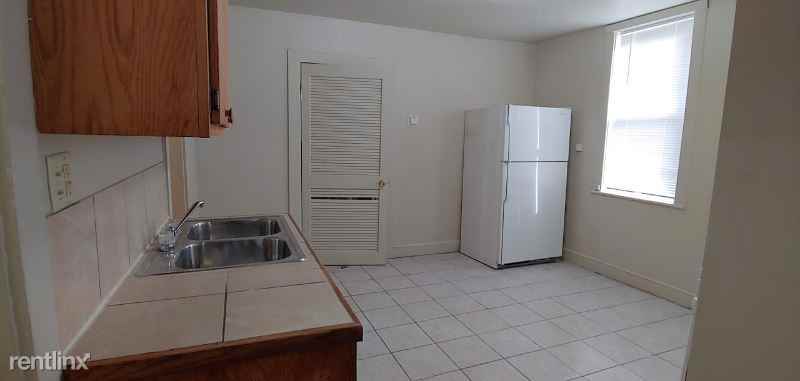 1929 1929 S Amy Pl A - Photo 3 of 9