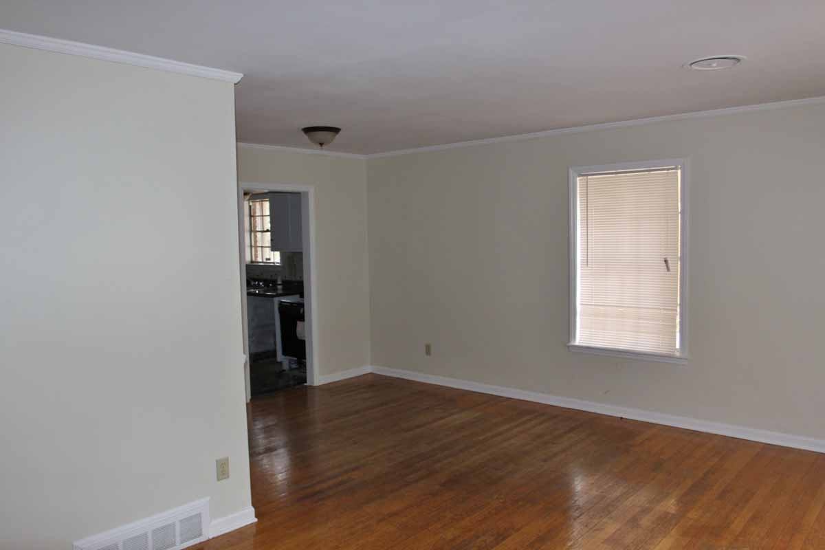 4850 Summerlane Ave - Photo 3 of 20