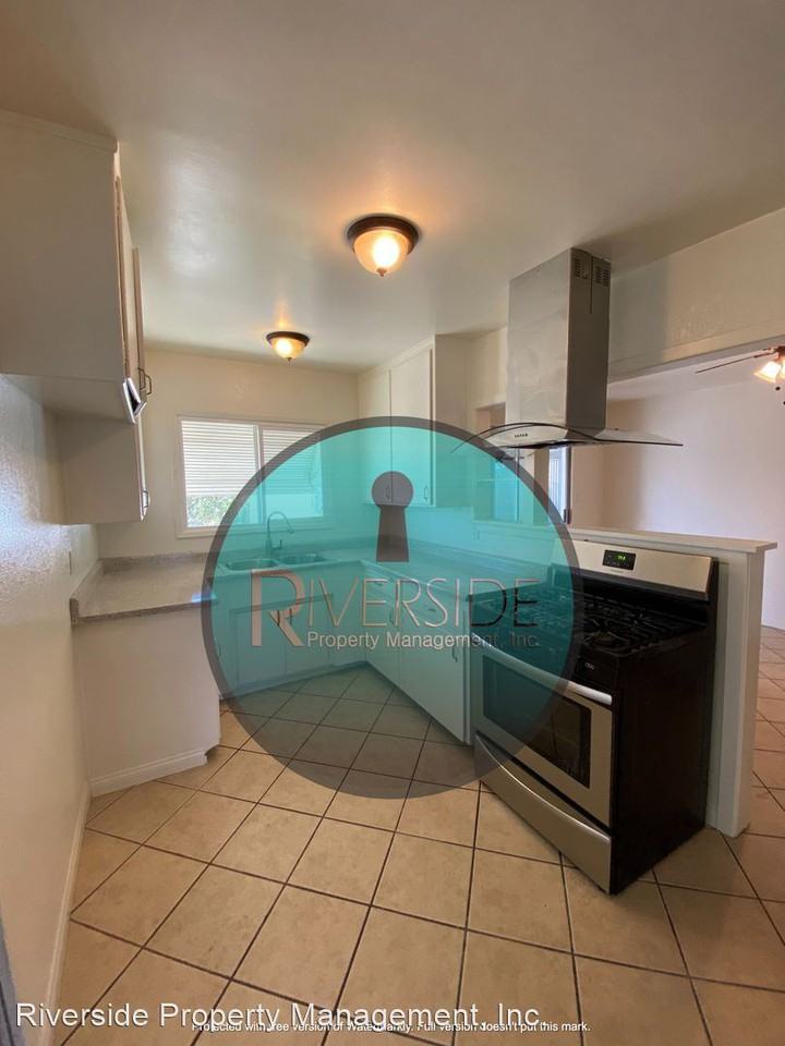 4115 Stanton St - Photo 3 of 20