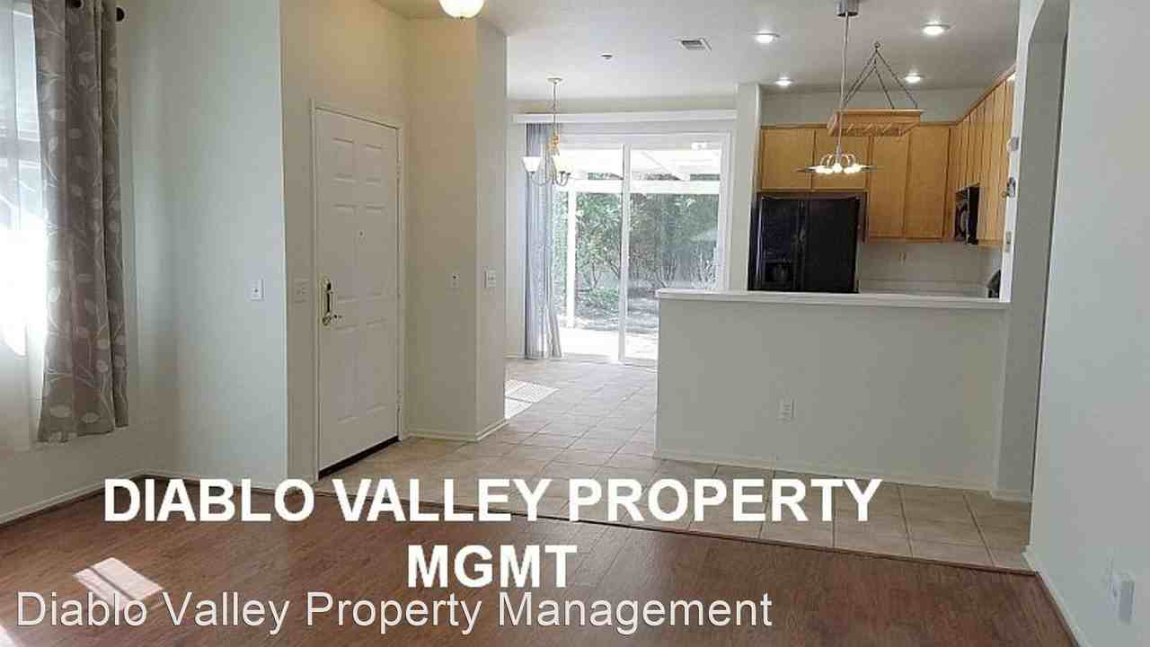 1641 Regent Dr - Photo 2 of 16