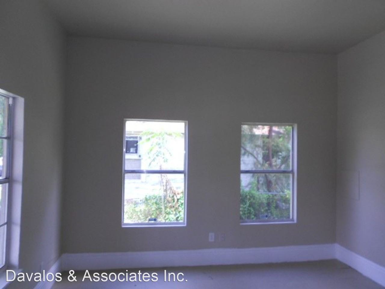 120 Elsie Ave - Photo 3 of 8