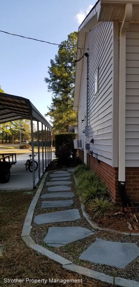 4902 Simpson Dr - Photo 3 of 28
