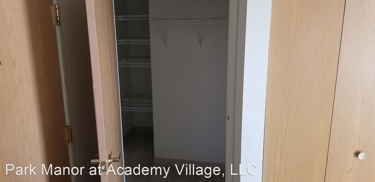 715 13th Ave NE - Photo 3 of 12
