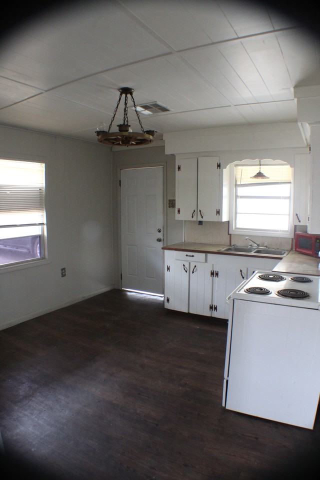 821 Garden Dr - Photo 3 of 10