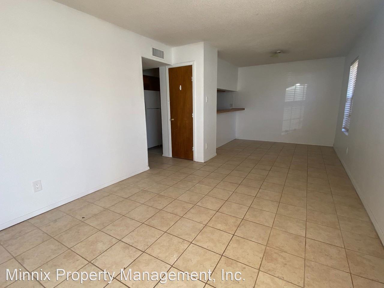 900 Scurry St - Photo 3 of 13