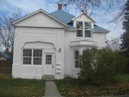 featured image of 217 W 1st N