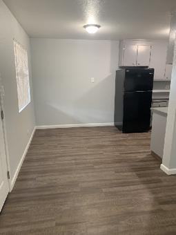 1524 Glazier Dr - Photo 2 of 17