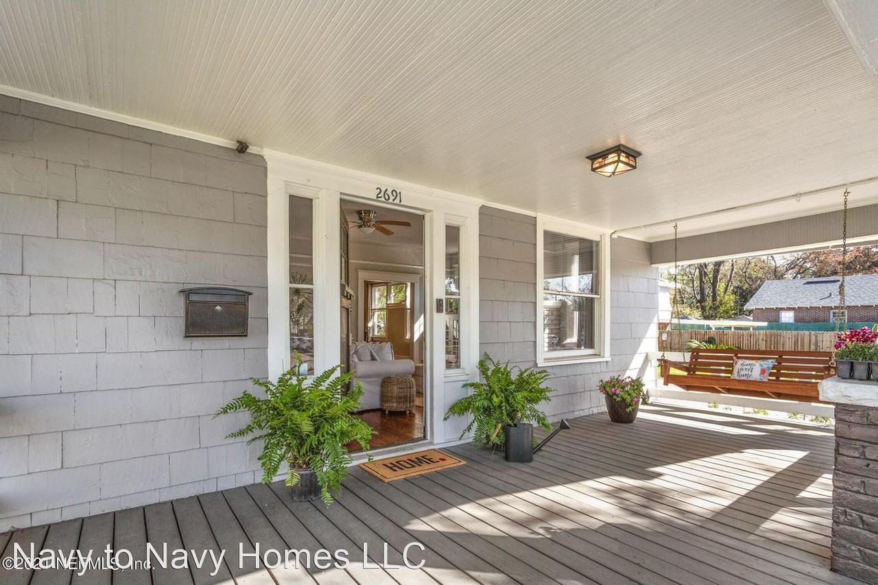 2691 College St - Photo 2 of 19