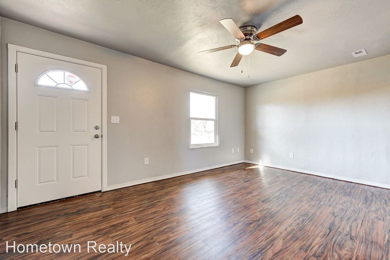 12813 Ne 37th St - Photo 3 of 27